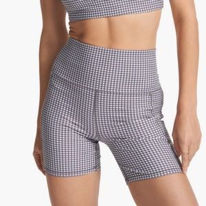 Vuori Studio Pocket Short in Gingham